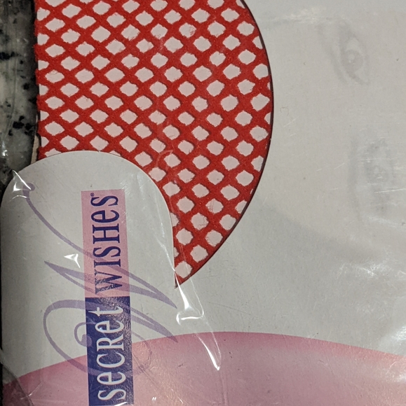 Sexy Fishnet Tights - Picture 4 of 5